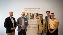 Christoph Lau, Dr. Peter Janßen, Dr. Jörg Weingarten, Timm Helten-Hildwein, Sarah Schneider Christoph Lau (VGL NRW), Dr. Peter Janßen (BWNRW), Dr. Jörg Weingarten (DGB NRW), Timm Helten-Hildwein (unternehmer nrw / METALL NRW), Sarah Schneider (VGL NRW)