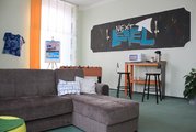 Aufenthaltsraum (Couch, Kaffeetheke, Tischkicker) bei Next Level 