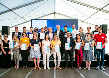 Inhaltsbild: Gruppenbild der Teilnehmenden am Wettbewerb (Foto: EGC©/Katrin Penschke)