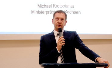 Sachsens Ministerpräsident Kretschmer bei seinem Vortrag
